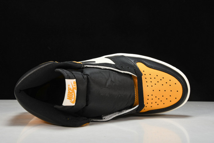 air jordan 1 high og “yellow toe”555088-711